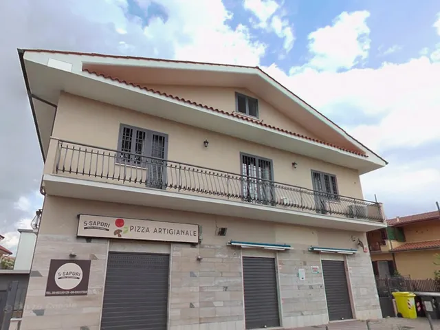 La facciata dello studio in Via Mura dei Francesi 128 a Ciampino